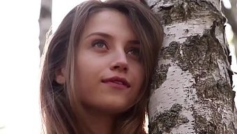 Sensual Brunette Nicolina'S Amazing Solo Performance